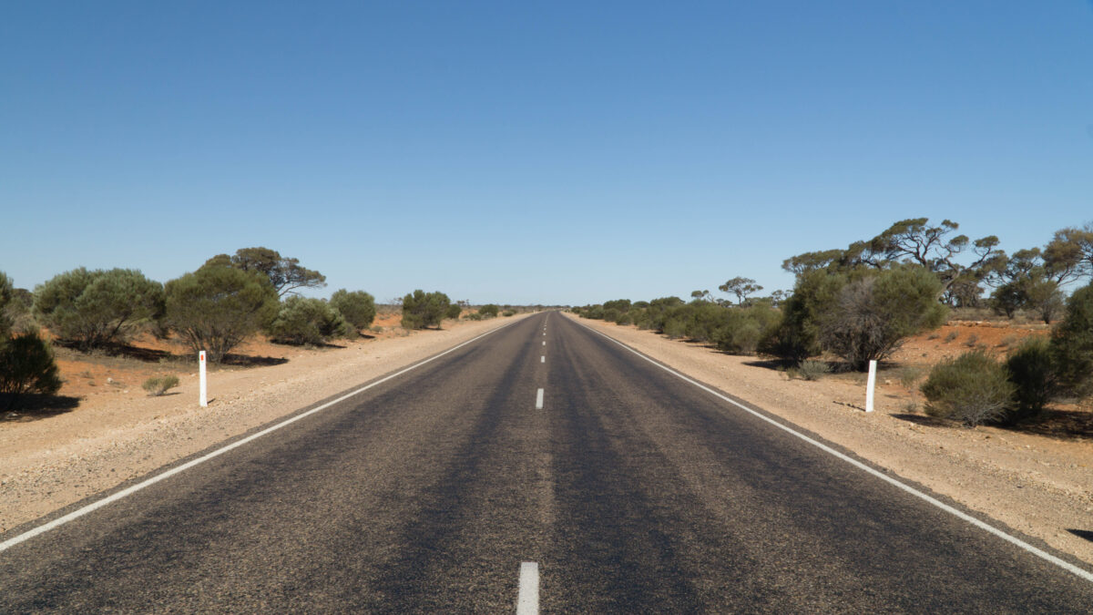 Gerader Stuart Highway durch das australische Outback